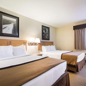 Queen Suite Two Queen Beds Disability Access or Non-Smoking